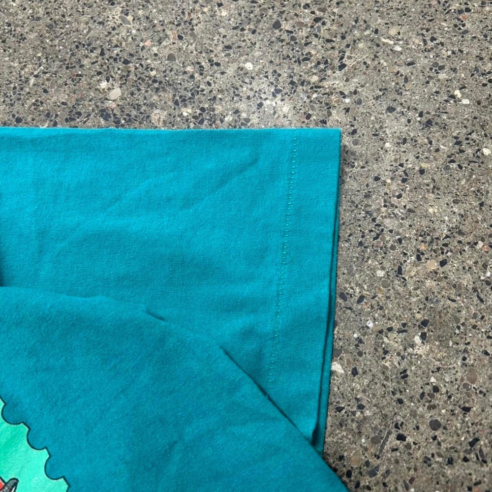 Vintage 80s Teal Single Stitch Annal Bird Nature T-Shirt (Size Medium) - Picture 2 of 5